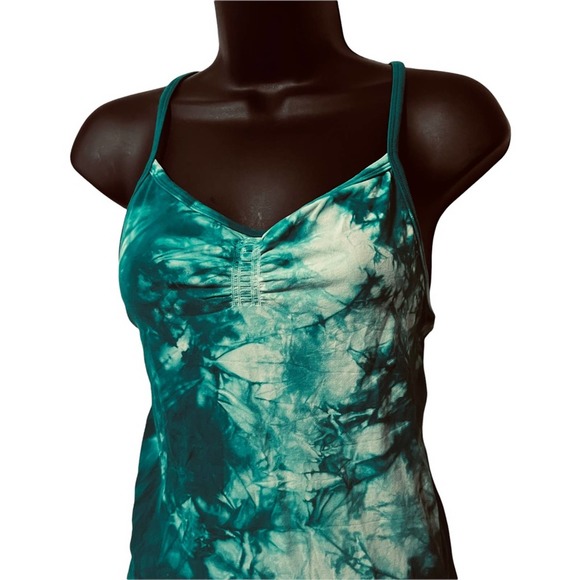 Athleta Tie Dye Teal and White Stretch Racerback Shelf Bra Tank Top Size Medium - Picture 2 of 5